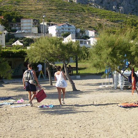 Apartments Ante Omis Bagian luar foto