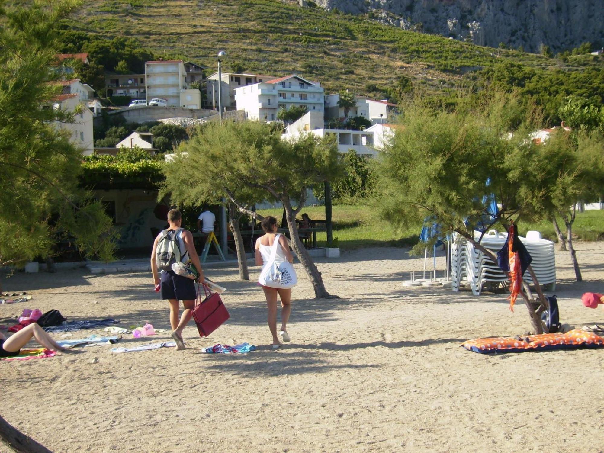 Apartments Ante Omis Bagian luar foto